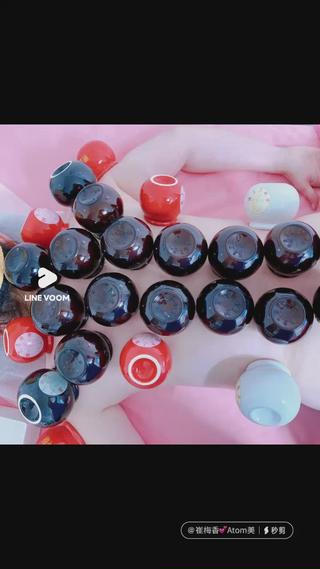 カッピングの効果

☆肩こり・腰痛
血流を促進し痛みの軽減、凝りの緩和を促します。

☆睡眠
自律神経のバランスを整え、ストレス軽減、リラックス状態へと導きます。
より質の高い睡眠が期待でき、不眠で悩まれている方にもおすすめです。

 ☆むくみ
リンパの流れを良くすることで、デトックス効果も期待できます。
毒素を効果的に排出し、ダイエットのサポートとしてもおすすめです。 