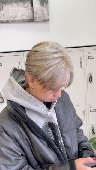 カラー メンズ Ash 大丸優希のヘアスタイル