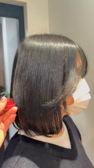 光に当たると分かるオリーブ味が透明感がアップしますまたトリートメントをつけさせて頂き、艶々さらさらになります︎お客様のお悩みに合わせてお薬のご相談させて頂きます 