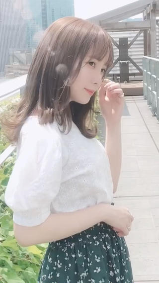 大人気な鎖骨ミディとまろやかベージュ♡ 