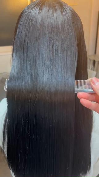 
こんにちは！！

ar clip高橋です！！

本日も髪質改善トリートメントのお客様バックショットをご紹介します！

髪質改善トリートメントは
ダメージや乾燥により栄養が損なわれた髪に対し
栄養を与え艶潤いのある髪にしてにきいきます。

ar clipは髪質改善では"サイエンスアクア"を使用してます。

是非気になった方はご予約やご相談お待ちしております。

#髪質改善
#サイエンスアクア
#韓国ヘアー
#メンズカット
#美髪
#美髪チャージ
#艶髪
#表参道美容師
#サブリミック
#資生堂
 