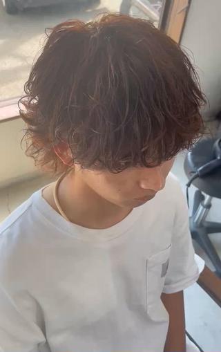 ショート パーマ Q.HairLab所属・メンズパーマ&透明感 カラー特化谷村のヘアスタイル