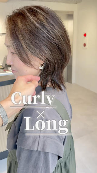 くせ毛×ミディアムヘア️
髪質やお顔に合わせた似合わせカット大得意です 