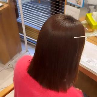 ダメージを最小限に抑えたホリスティック処方のカラーで究極艶髪へ