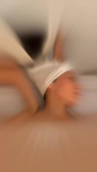 首凝りを解消する事でお顔の浮腫みもスッキリ。
お手入れ中は、気持ちよくて寝られてる方が多いです
極上快眠ヘッド首肩マッサージ