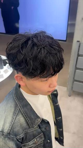 初めまして！fifthでアシスタントをしているレンです！

ご覧いただきありがとうございます！

現在技術向上のためパーマモデル様募集しておりますのでご予約お待ちしております！
ハートを押していただけるとご予約がスムーズになります！

他にも波巻きパーマ、スパイラルパーマ、ツイストスパイラルパーマ、プードルパーマ、ニュアンスパーマ、フェザーパーマなど数多くのパーマスタイル施術可能です！
またInstagram→fifth__renもやっておりますので是非チェックして見てください！
ご希望に添えられるよう全力で施術させていただくのでご予約お待ちしております！ 