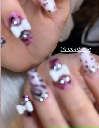 #スカルプ#ロングネイル#ギャルネイル#派手ネイル#ゴテゴテネイル#ネイルデザイン#アニマル柄#レオパード#ゼブラ#ピンクネイル#キラキラネイル 