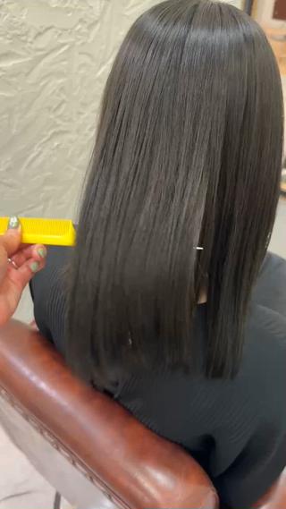 #オリーブグレー #オリーブカラー #透明感カラー
#艶カラー #縮毛矯正 #ぱつっとカット #顔周りレイヤー 