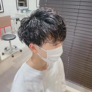 ショート パーマ メンズ CYNTHIADUE 店長｜ IRISUのヘアスタイル