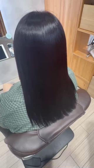 「艶感カラー×艶髪縮毛矯正」

憧れだった艶髪を手に入れませんか！！
お家でのお手入れも楽になり、乾かすのも楽しくなれる艶髪縮毛矯正！！

#艶感カラー#艶髪縮毛矯#バイオレットブラウン#弱酸性縮毛矯正 