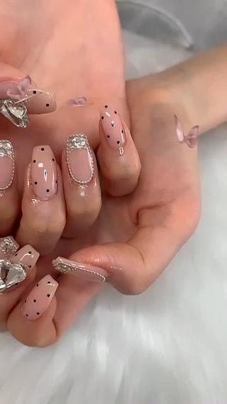 ネイル La neige* yuki 🥯🍑のネイルデザイン