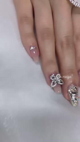 ネイル La neige* yuki 🥯🍑のネイルデザイン