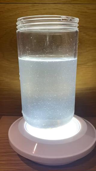 綺麗なつもりでも毛穴の奥にはしっかり汚れが溜まってます。
美肌を目指すならまず汚れを落とす！　です！

繰り返しやっていく事でつるん肌に！

高濃度酸素ハイドラフェイシャルで汚れをとり
エレクトロポレーションで美容液導入します。 