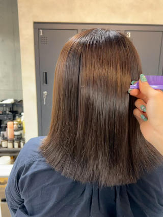 酸性ストレート縮毛矯正
髪質改善し,ツヤサラ髪へ
オイルなしでここまでサラサラになります!!!!