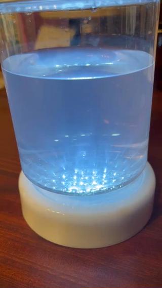 ハイドラフェイシャルでしっかりと汚れを除去します。はっきりと肉眼で確認出来ますよ！ 