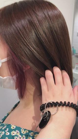 イヤリングカラーがオシャレです♪
チェリーピンクが可愛いです
耳にかけるとよりオシャレ度アップ 