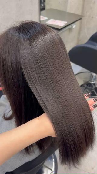 ロング ヒナ .のヘアスタイル