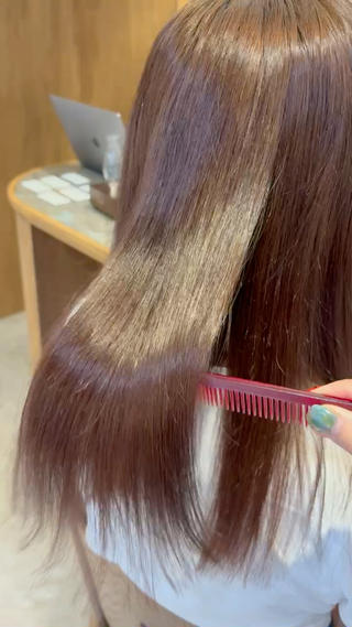 ダイヤモンドトリートメント️

今だけモデル価格¥5,500で施術させていただきます！

髪の補修だけでなく“痛みにくい髪づくり”しませんか 