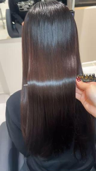 ロング Emüest髪質改善 👩🏼🖤cocoのヘアスタイル