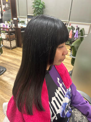 毛先3cmカット  姫カット
お顔周りを作るだけでイメチェンになります
3cmカットは毛先のダメージ部分を取り除けるので、髪が伸びやすい&手触りが断然良くなりますっ 