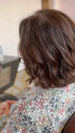 ミディアム DILL大通り所属・札幌初コテ巻きパーマ 🍁和田洋🍁のヘアスタイル