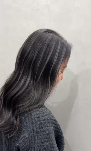 ロング カラー ハイライト／髪質改善 裕樹のヘアスタイル