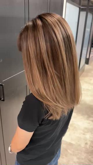 ベージュ系バレイヤージュ 