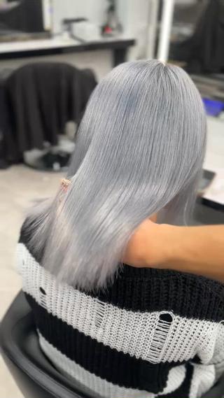 カラー 松田 篤樹のヘアスタイル