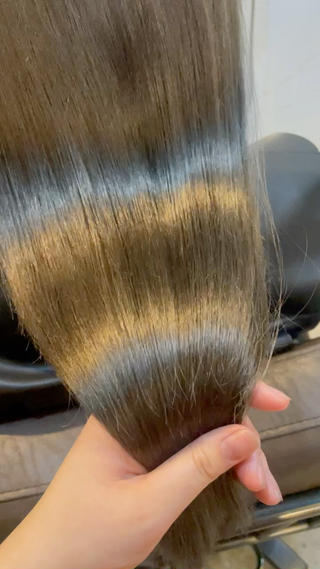 【TOKIOトリートメント】
カラーやパーマなど髪のダメージが気になる方におすすめのトリートメント*°
熱や乾燥から髪を守ってくれ、カラーの色持ちが良く、髪にツヤを出してまとめてくれます