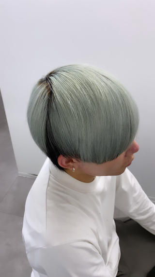 ショート ハイトーン特化🌟 カワシマシュンスケのヘアスタイル