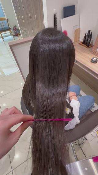 セミロング teddy所属・レイヤーカット// メイのヘアスタイル