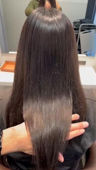 ミディアム ブリーチ無し白髪ぼか し/艶髪/津嘉山のヘアスタイル