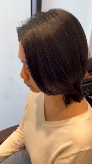 ショート ブリーチ無し白髪ぼか し/艶髪/津嘉山のヘアスタイル