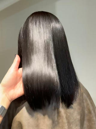 髪を扱いやすく柔らかくするサイエンスアクアトリートメントで艶感max