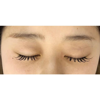 目頭から C10-C11-C12-C13 目尻長めデザインです 