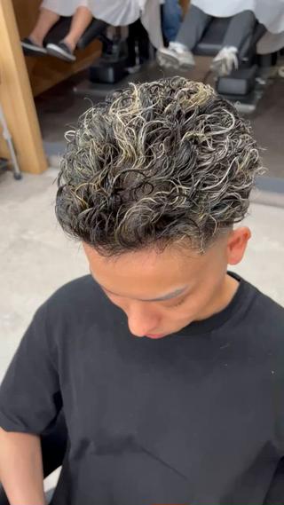 パーマ メンズ 新世代パーマ⚡️ の達人トモ⚡️のヘアスタイル