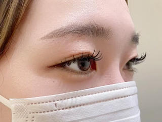 マツエク120本
1番人気 Cカール　
ビューラー1、2回したぐらいのカール感です

中央長めのキュートスタイル　13㎜ 