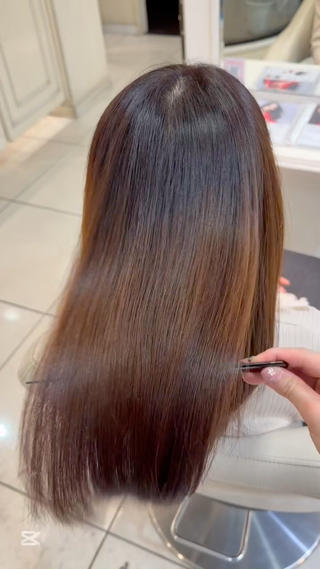 セミロング カラー ツヤ重視 ワンカラー🫧Mioのヘアスタイル