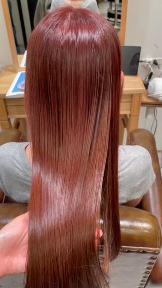 ワンカラーでできる流行りのレッドカラー 