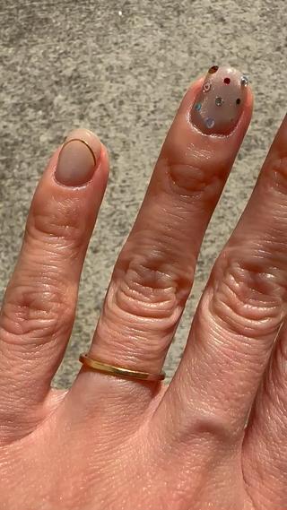 Happy Birthday Nails

自分へのご褒美特別なセルフネイル
最高に気に入ってます
___________________________
 ￣￣￣￣￣￣￣￣￣￣￣￣￣￣￣
𝒑𝒓𝒊𝒗𝒂𝒕𝒆 𝒏𝒂𝒊𝒍 𝒔𝒂𝒍𝒐𝒏 "𝕛𝕒𝕞𝕤𝕡𝕒𝕣𝕜"
 __________________________
￣￣￣￣￣￣￣￣￣￣￣￣￣￣￣

事前お問い合わせもお気軽にどうぞ
Instagram@jamsparkz

#マグネットネイル #キラキラネイル #デートネイル #ウエディングネイル #きれいめネイル 