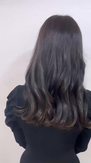 カラー 🎀艶カラー/ヘアメ しおり🎀のヘアスタイル