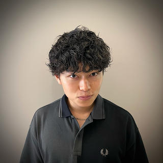 無造作スパイラルパーマでかっこよく 