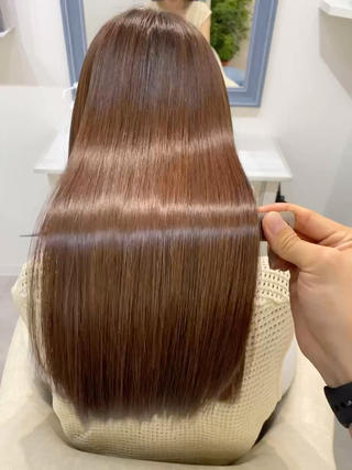 酸性髪質改善でパヤパヤした毛を出づらくしてまとまりある艶髪に 