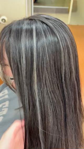 セミロング 濱川 良栄のヘアスタイル