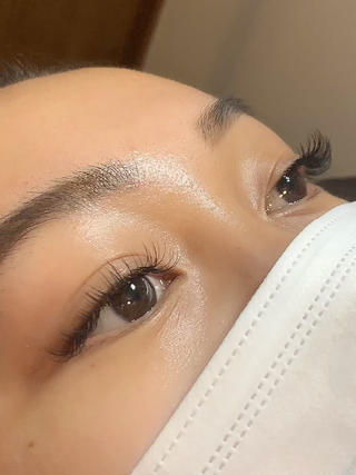 成人式の前撮りのためマツエク付けられたお客様♪
光飛びしても目立つようにボリュームしっかり
当店をお選び頂いてありがとうございます
ご成人おめでとうございます 