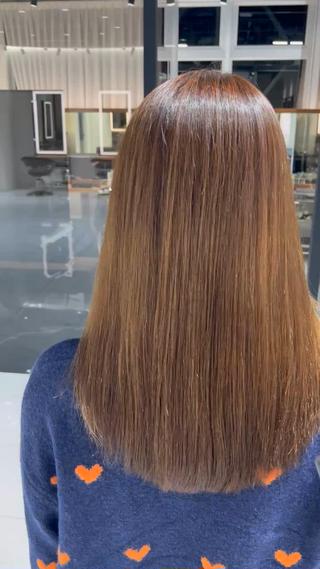 ミディアム 石塚 瑛里菜のヘアスタイル