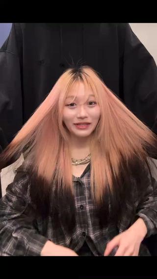 ロング カラー だいち/ブリーチ/ レイヤーカットのヘアスタイル