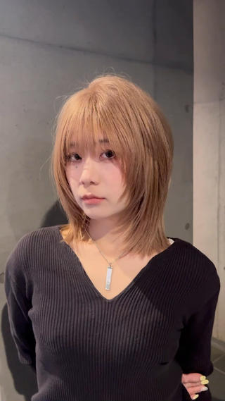 ミディアム カラー だいち/ブリーチ/ レイヤーカットのヘアスタイル