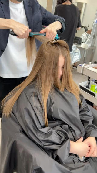 ロング カラー パーマ ヘアアレンジ メンズ キッズ ネイル マツエク・マツパ アイブロウ 🎀髪質改善×韓国レ イヤー×透明感/米田のヘアスタイル