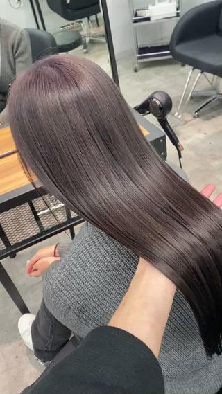 grayにほんのりlavender‪

ご覧いただきありがとうございます！！！
カラーモデル様随時募集しています
minimo特別価格でさせていただきますので
ハイトーンにしたい方・リタッチが気になる方
ぜひぜひお待ちしております
もし分からないことがあればDMもしくは
shoma_1464まで！

LINDO TOKYO 心斎橋
542-0086
大阪市中央区心斎橋1-10-35アルシュビル4階 